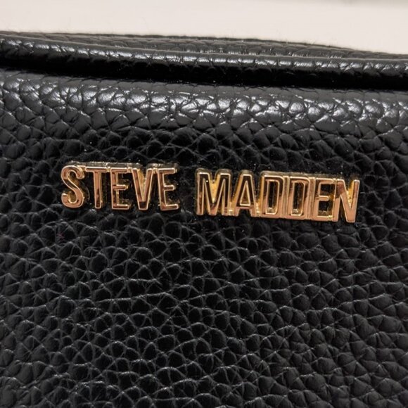 Steve Madden Black Leather Gold Hardware Belt Bag - Picture 3 of 5